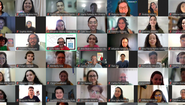 Captura de tela de encontro virtual, durante evento promovido pelo Instituto Semear. Diversos participantes aparecem com suas câmeras ligadas.